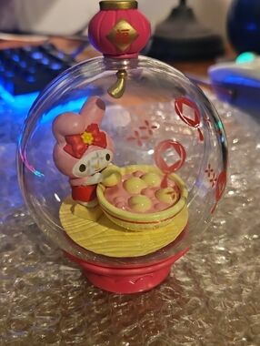 Sanrio My Melody Pink and Yellow Lantern Globe Figurine